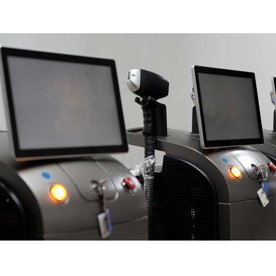 Quatro comprimentos de onda máquina de beleza multifuncional 2400W máquina de depilação a laser