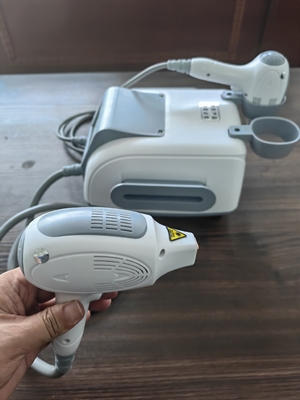 3Máquina de Depilação a Laser Diodo 808nm para Tratamento de Salão de Cabelos