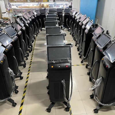 Máquina de remoção de cabelo a laser de 3 ondas 808nm 1064nm 755nm para mulheres