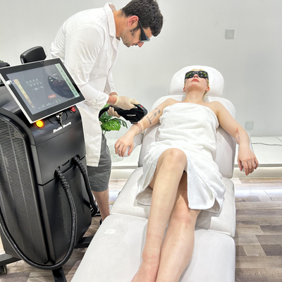 Depilação a Laser de Diodo de 2000w 50% de desconto Promoção de 4 comprimentos de onda 808 755 940 1064nm