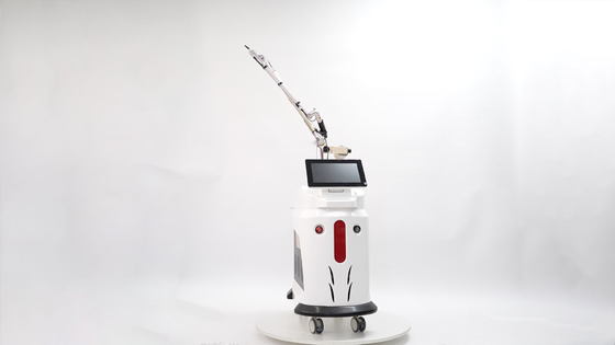 OEM ODM Máquina de beleza a laser de picossegundos 755nm 532nm Para remoção de tatuagens