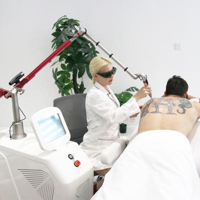 Máquina de remoção de tatuagens de 1064nm Q com comutação Nd Yag Laser Picosecond